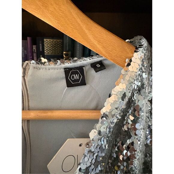 NWT OW Collection x Revolve Glitter Dress In Silver Sequin Size Small $250 MSRP - Picture 8 of 11